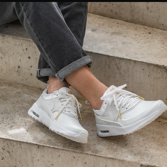 NWT Nike Air Max Thea PRM QS Summit White WMNS - Picture 2 of 8